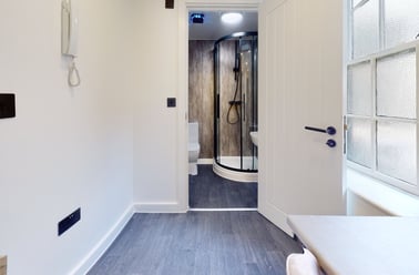 Bridlesmith Gate, City Centre, Nottingham - Image 2