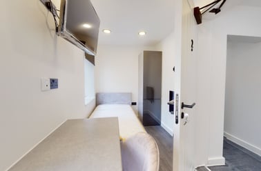 Bridlesmith Gate, City Centre, Nottingham - Image 3