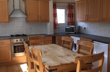 Newport, Uphill, Lincoln - Image 3