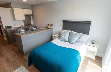 Deluxe Studio, West Way Square, 5 West Way Square, Cowley, Oxford - Image 2