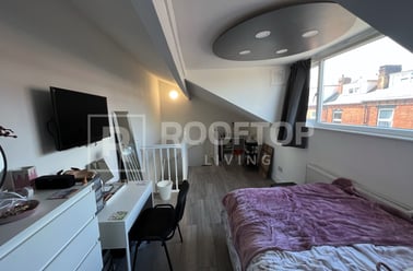 Thornville Avenue, Hyde Park, Leeds - Image 3