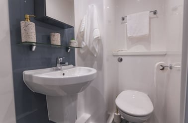 Bronze Plus Ensuite, ONYX, 60 Lancaster Street, City Centre, Birmingham - Image 3