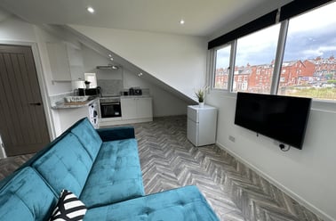 Queens Road, Hyde Park, Leeds - Image 3