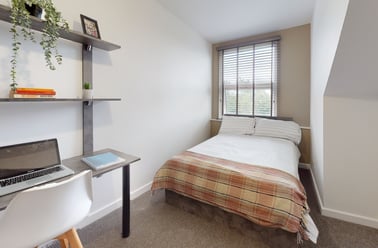 Moorland Avenue, Hyde Park, Leeds - Image 2