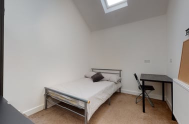 Meadow Lane, City Centre, Loughborough - Image 3