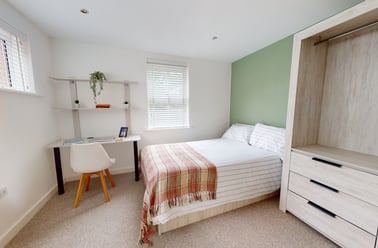 St Anns Court, Kirkstall, Leeds - Image 2