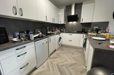 Blenheim Terrace, Woodhouse, Leeds - Image 2