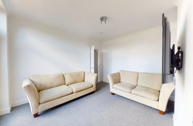 Outwoods Avenue, Shelthorpe, Loughborough - Image 2