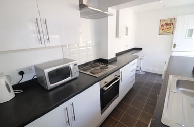 Beaconsfield Road, Boughton, Chester - Image 2