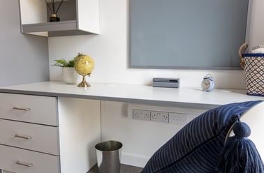 Deluxe Plus Ensuite with Sea View, East Shore, East Sands, Central, St Andrews - Image 2