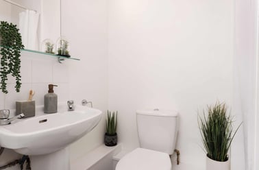 Platinum En Suite, Exchange Works, Arundel Street, City Centre, Sheffield - Image 3