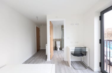 Well Meadow Drive, Netherthorpe, Sheffield - Image 3