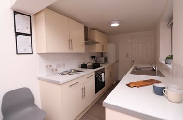 Cross Street, St Catherines, Lincoln - Image 3