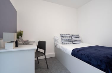 Bronze Ensuite, The Paper Works, York Street, City Centre, Sheffield - Image 2