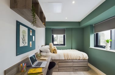 Superior Ensuite Plus, Crown Place, St Ann's Well Road, The Old Meadows, Nottingham - Image 2