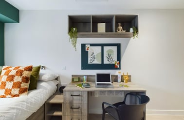 Superior Ensuite, Crown Place, St Ann's Well Road, The Old Meadows, Nottingham - Image 2