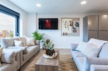 Classic Plus Ensuite, The Place, 33 Queens Road, City Centre, Nottingham - Image 3