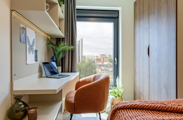 Platinum Ensuite, The Place, 33 Queens Road, City Centre, Nottingham - Image 3