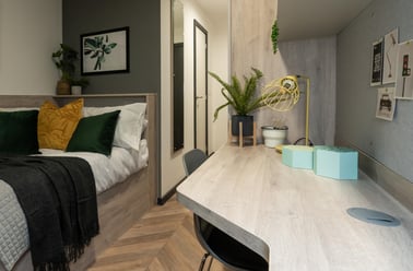 Deluxe Plus Ensuite, Steelworks, 29 Rockingham Street, City Centre, Sheffield - Image 2