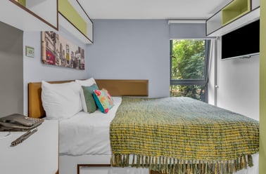 Neo Apartment, Iconinc, The Glassworks, Cardigan Road, Burley, Leeds - Image 2