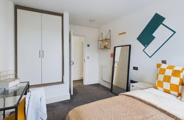 Edge Lane, Fairfield, Liverpool - Image 3