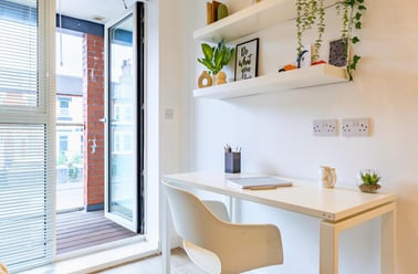 Premium Balcony Studio, One London Road, London Road, Keele University School Of Medicine, Newcastle under Lyme - Image 2