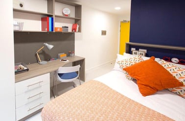 Silver Ensuite, Foundry Courtyard, 214 Kennedy Street, Glasgow Caledonian University, Glasgow - Image 2