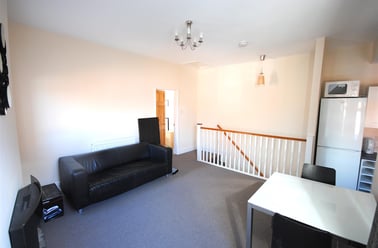 Storer Road, City Centre, Loughborough - Image 2