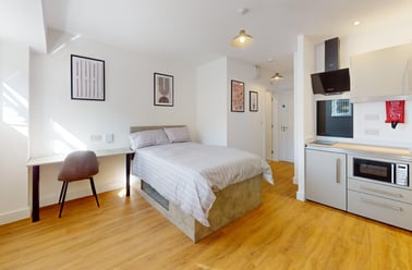 Lemyngton Street, City Centre, Loughborough - Image 2