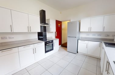 Ashby Road, City Centre, Loughborough - Image 2