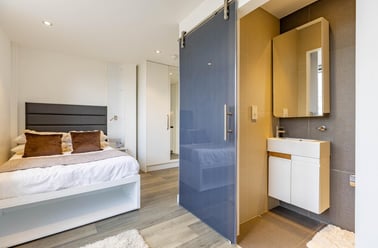 Deluxe Studio Plus, Miura, 33 Curzon Street, City Centre, Nottingham - Image 2