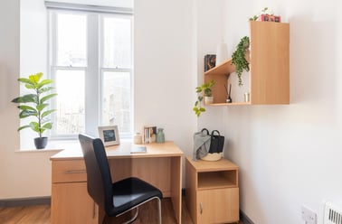 Bronze Double Room, Alexandra Hall, Victoria Terrace, Central, Aberystwyth - Image 3