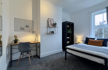 West Parade, West End, Lincoln - Image 2