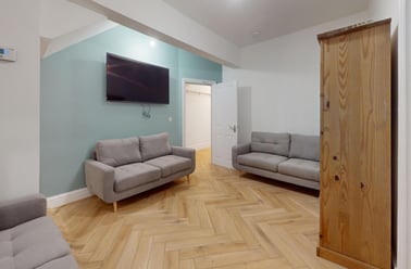 Wynyard Grove, Gilesgate, Durham - Image 2