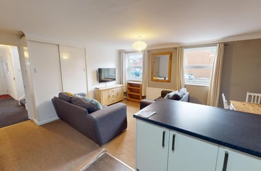 West View (L), Gilesgate, Durham - Image 2