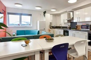 Premium Ensuite, Frobisher House, 64-66 Ebrington Street, Mutley, Plymouth - Image 3