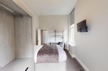 St Nicholas Street, City Centre, Bristol - Image 2