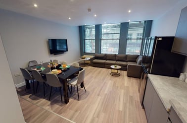 Gloucester Road, Cotham, Bristol - Image 3