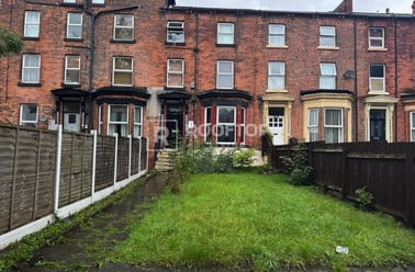 Belle Vue Road, Hyde Park, Leeds - Image 2