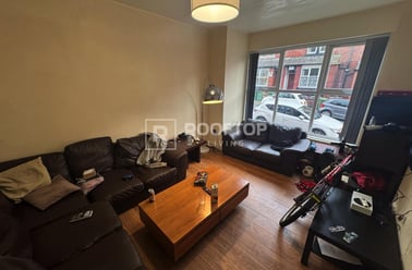 Chestnut Avenue, Hyde Park, Leeds - Image 3