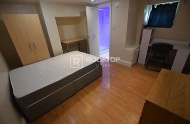 Norwood Road, Hyde Park, Leeds - Image 3