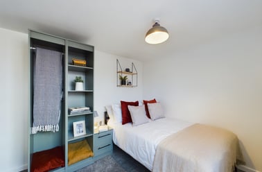 Kippax Street, Rusholme, Manchester - Image 2