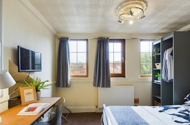 West Parade, West End, Lincoln - Image 3