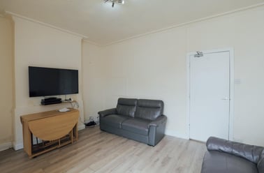 Carholme Road, West End, Lincoln - Image 2