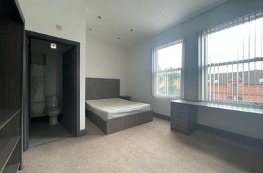 Derby Road, City Centre, Loughborough - Image 2