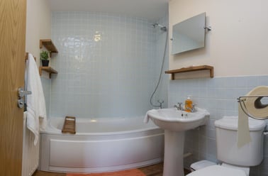 Goldfinch Close, City Centre, Loughborough - Image 2