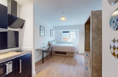 Lemyngton Street, City Centre, Loughborough - Image 2