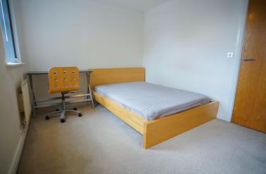 Goldfinch Close, City Centre, Loughborough - Image 3