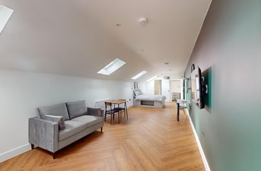 Derby Road, City Centre, Loughborough - Image 3