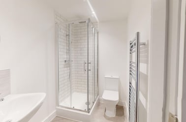 Lemyngton Street, City Centre, Loughborough - Image 2